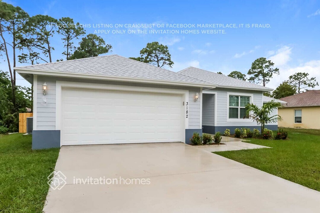3182 SW Dimattia St in Port St. Lucie, FL - Building Photo