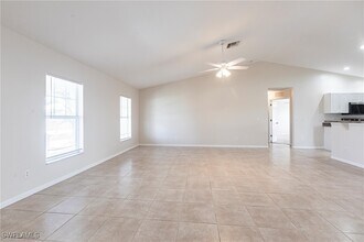 2121 NW 18th Pl in Cape Coral, FL - Building Photo - Building Photo
