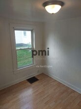 2035 E William St in Decatur, IL - Building Photo - Building Photo