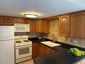 8241 W 79th St in Justice, IL - Building Photo - Building Photo