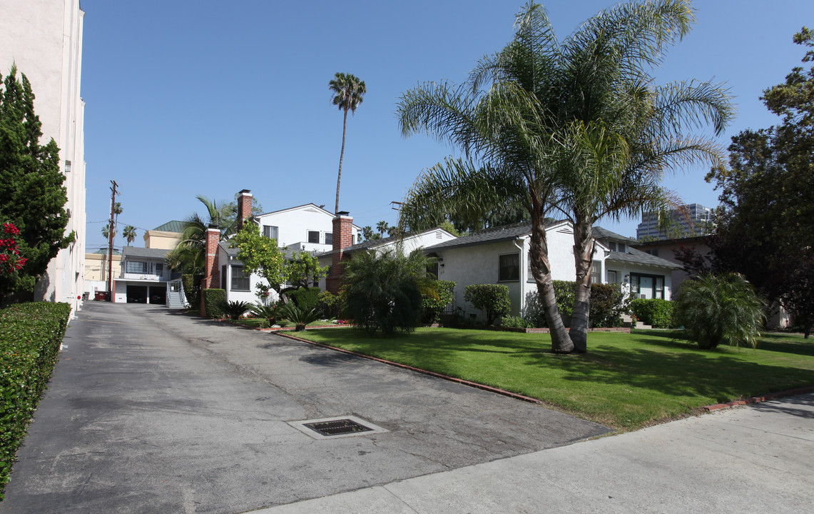 1112 N Central Ave in Glendale, CA - Building Photo