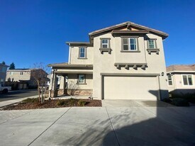 4364 Silver Cedar Ln in Sacramento, CA - Building Photo