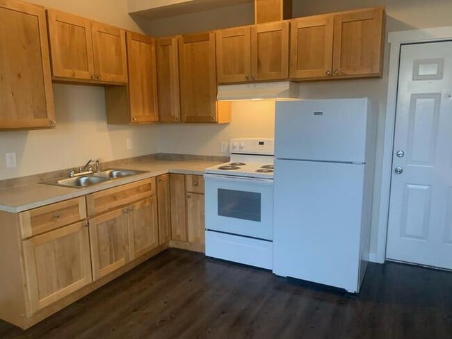property at 204 4th Ave W
