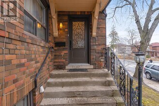 1068 Avenue Rd in Toronto, ON - Building Photo - Building Photo