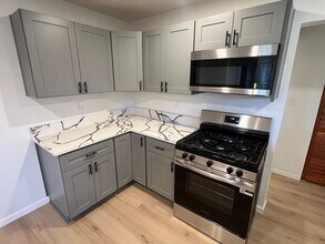 6036 Sawyer St in Pittsburgh, PA - Building Photo - Building Photo