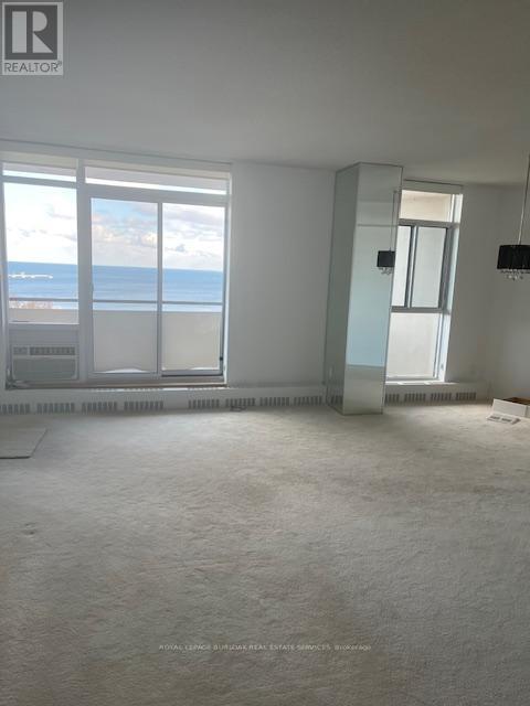 property at 5250 Lakeshore Rd.