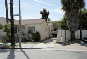 2569-2575 Pasadena Ave Apartments