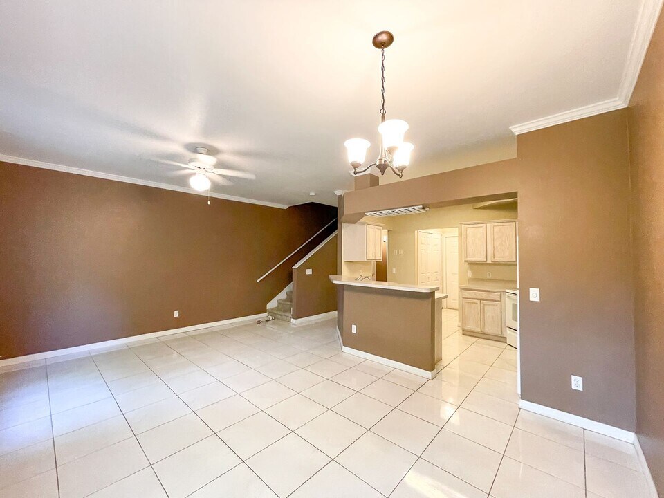 574 NW 50th Blvd in Gainesville, FL - Building Photo