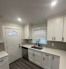 Room in House on Purser Dr in Charlotte, NC - Foto de edificio - Building Photo