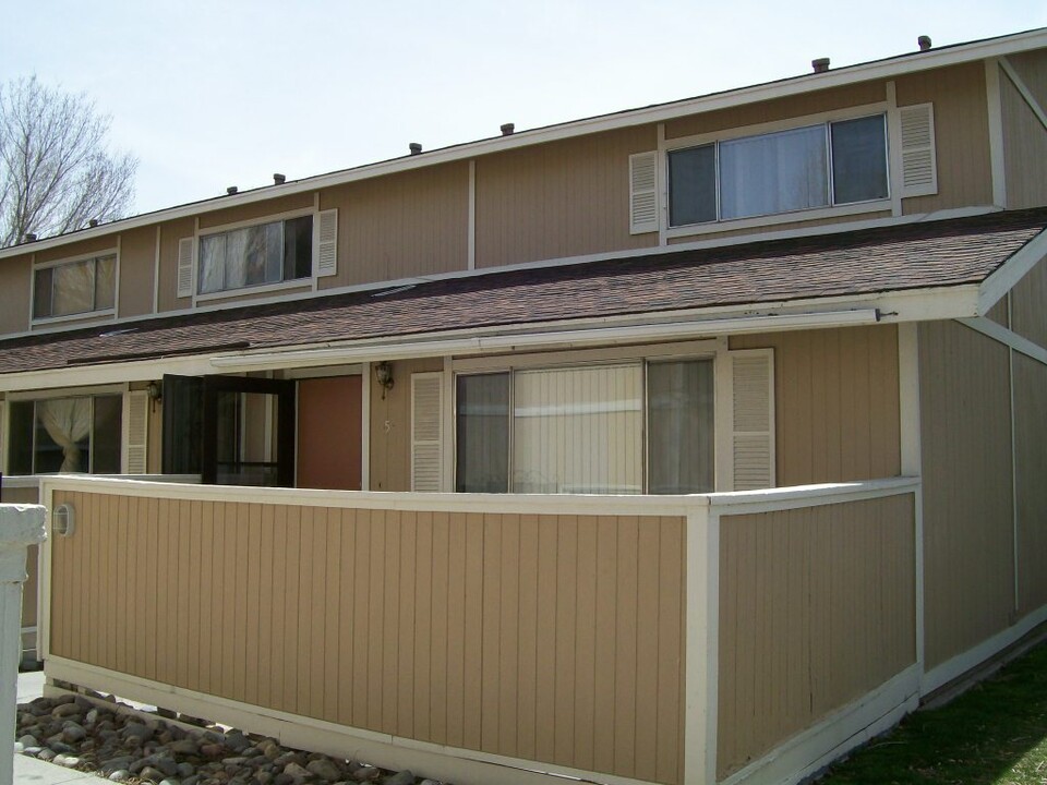 220 Allouette Way in Carson City, NV - Foto de edificio