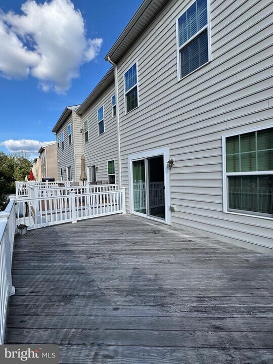 1774 Rockledge Terrace in Woodbridge, VA - Building Photo