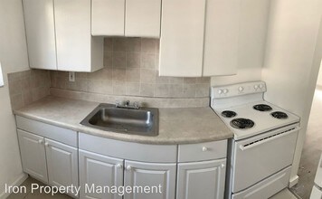 25 Navarre Ave in Coral Gables, FL - Building Photo - Building Photo