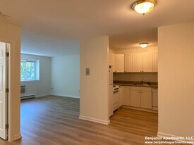 25 Embassy Rd, Unit 35 in Boston, MA - Building Photo