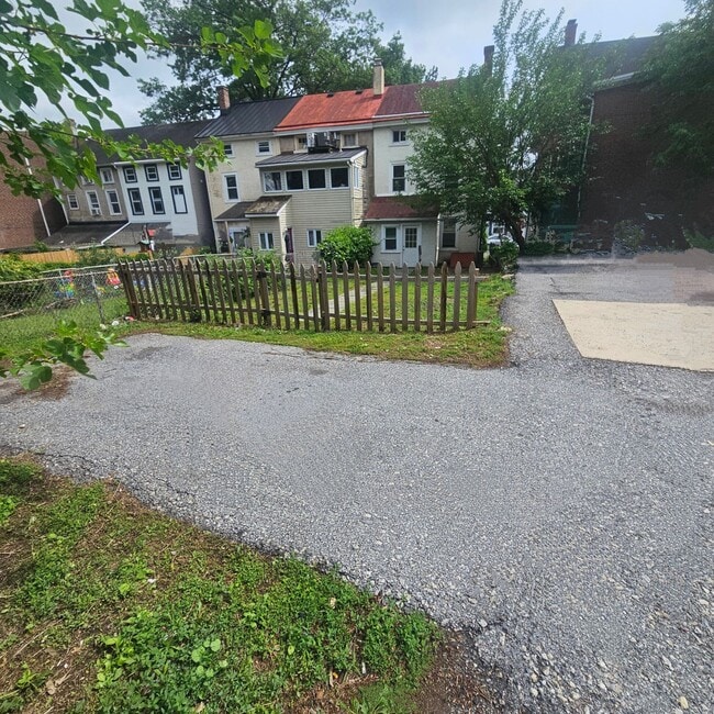 249 Washington Ave, Unit 249WashingtonAvePhoeni in Phoenixville, PA - Foto de edificio - Building Photo