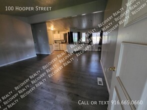 100 Hooper St in Wheatland, CA - Building Photo - Building Photo