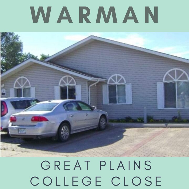 421 Peter St in Warman, SK - Building Photo