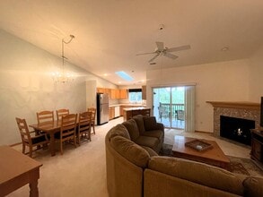 91 Potawatomi Rd in Williams Bay, WI - Building Photo - Building Photo