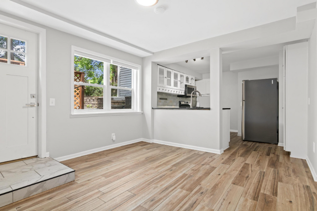 property at 519 W 22nd St