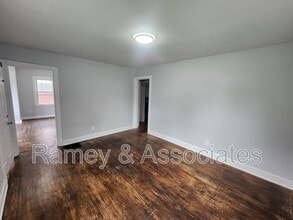 4505 S 1st St in Louisville, KY - Building Photo - Building Photo