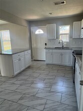 432 Dr. Martin Luther King Jr. Dr. in La Porte, TX - Building Photo - Building Photo