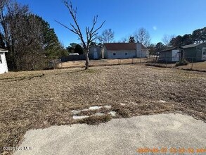 122 Horse Shoe Bend in Jacksonville, NC - Building Photo - Building Photo