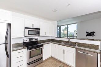253 10th Ave in San Diego, CA - Building Photo - Building Photo
