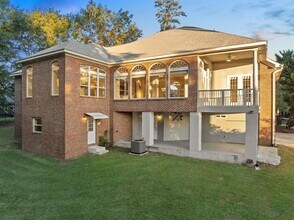 8846 Glen Abby Dr in Tallahassee, FL - Foto de edificio - Building Photo