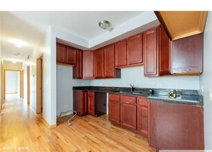 3905 W Van Buren St in Chicago, IL - Foto de edificio - Building Photo