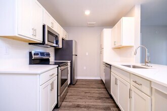 Saw Mill Village Apartments in Columbus, OH - Foto de edificio - Building Photo