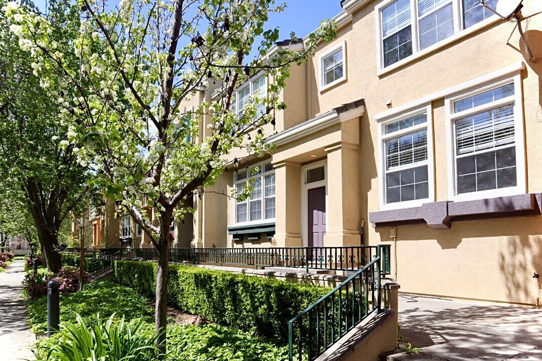 3494 Hart Common in Fremont, CA - Building Photo