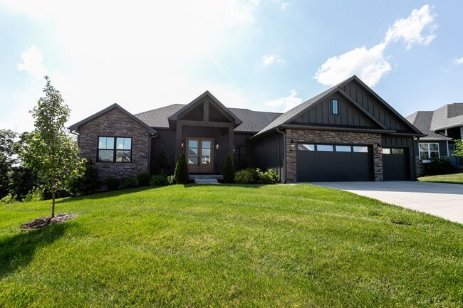 5413 Briar Rose Ct in Columbia, MO - Building Photo - Building Photo