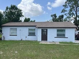 104 Robinson St in Auburndale, FL - Building Photo