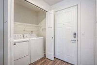 Meadowbrooke Apartment Homes in Grand Rapids, MI - Building Photo - Building Photo