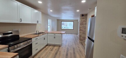 235 Main St in Marinette, WI - Building Photo - Building Photo