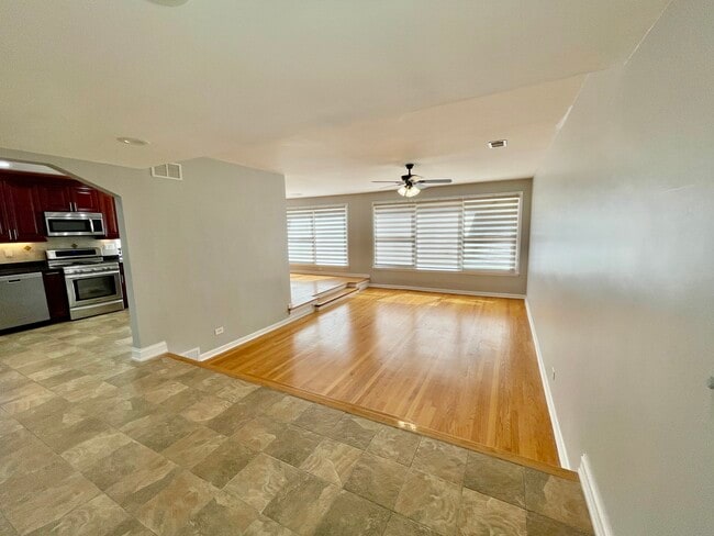 3942 W Fitch Ave in Lincolnwood, IL - Building Photo - Building Photo