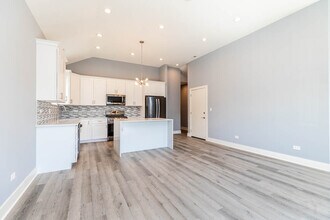 6632 S Kenwood Ave in Chicago, IL - Building Photo - Building Photo