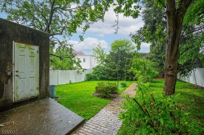 82 Bergen Ave in Ridgefield Park, NJ - Building Photo - Building Photo