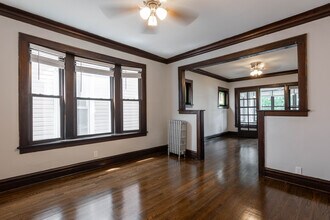 3823 N Drake Ave, Unit 1 in Chicago, IL - Foto de edificio - Building Photo