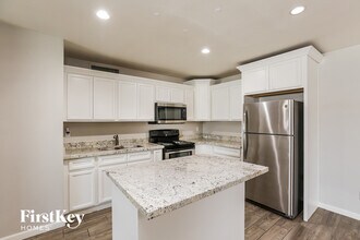 3435 W Country Gables Dr in Phoenix, AZ - Building Photo - Building Photo