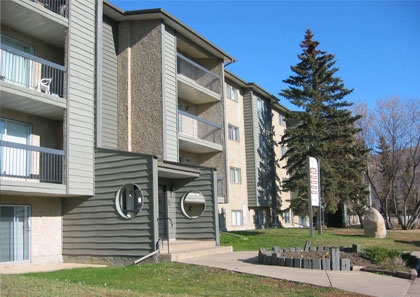 Norglen Terrace in Peace River, AB - Building Photo