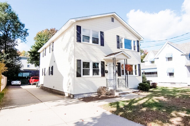 64 Lafayette St, Unit 64 Lafayette Street in Manchester, NH - Building Photo - Building Photo