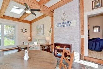 16 Warwick Rd in Gloucester, MA - Building Photo - Building Photo