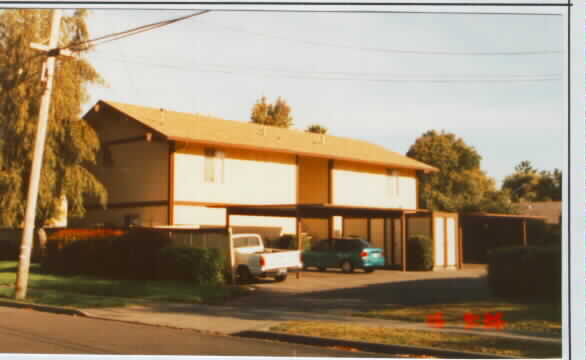 7540 Bridget Dr in Rohnert Park, CA - Building Photo