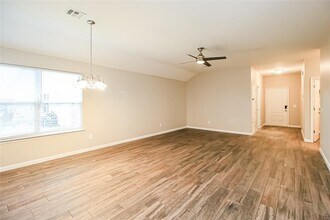 7108 Meadow Lake Dr in Yukon, OK - Building Photo - Building Photo