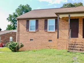 322 Kent Ave in Colonial Heights, VA - Building Photo - Building Photo