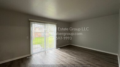 925 Vincent Ct in Lansing, MI - Building Photo - Building Photo