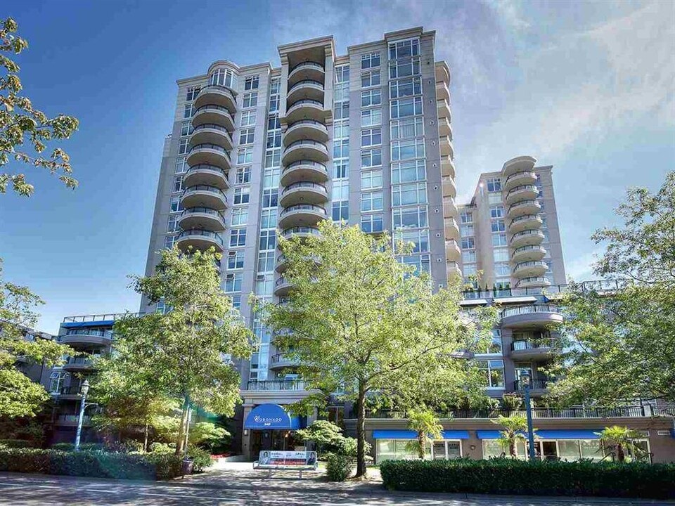 8460 Granville Ave in Richmond, BC - Building Photo