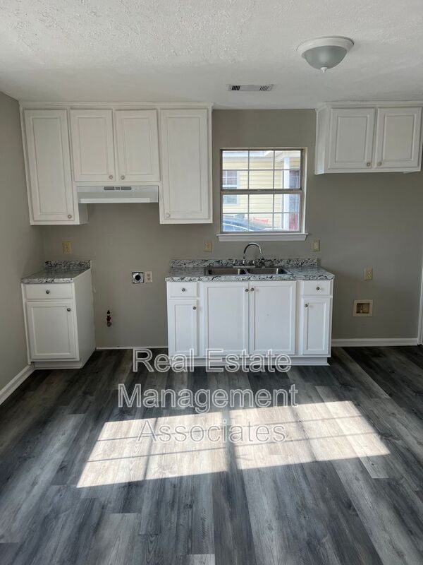 201 Grove Pl in Griffin, GA - Building Photo - Building Photo