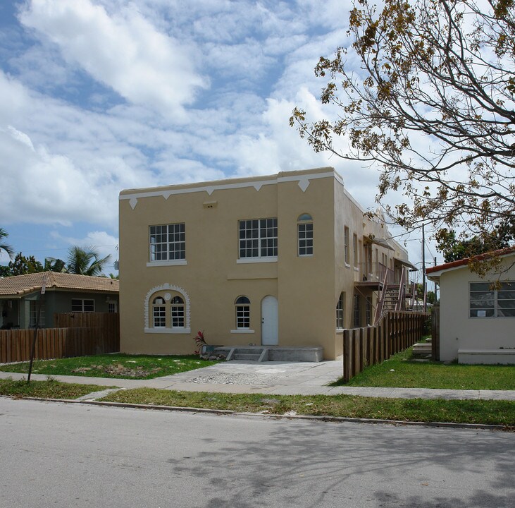 1654 Madison St in Hollywood, FL - Building Photo