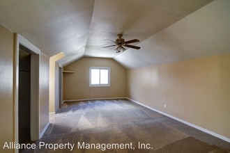 1006 Houston St in Manhattan, KS - Building Photo - Building Photo